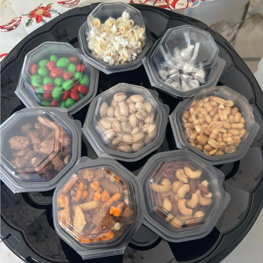 Solo in  Black and Clear Ps plastic Hinged container 4.65 X 4.65 (50 pcs).